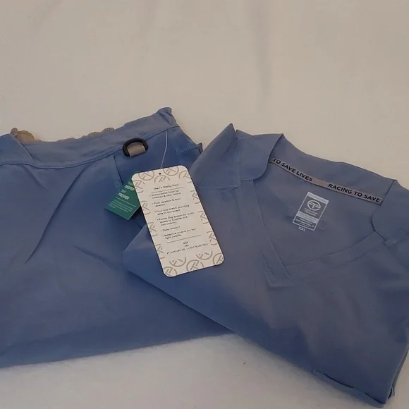 Essential Threads Welby mens Scrubs set - Picture 15 of 16